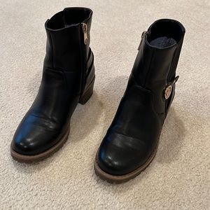 Tommy Hilfiger Teri Maverick Youth size 4